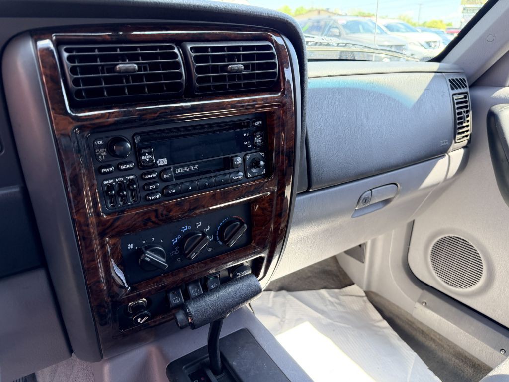 1998 Jeep Cherokee Image 11