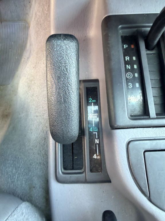 1998 Jeep Cherokee Image 16