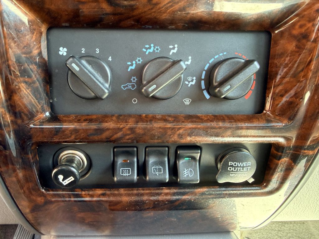 1998 Jeep Cherokee Image 17