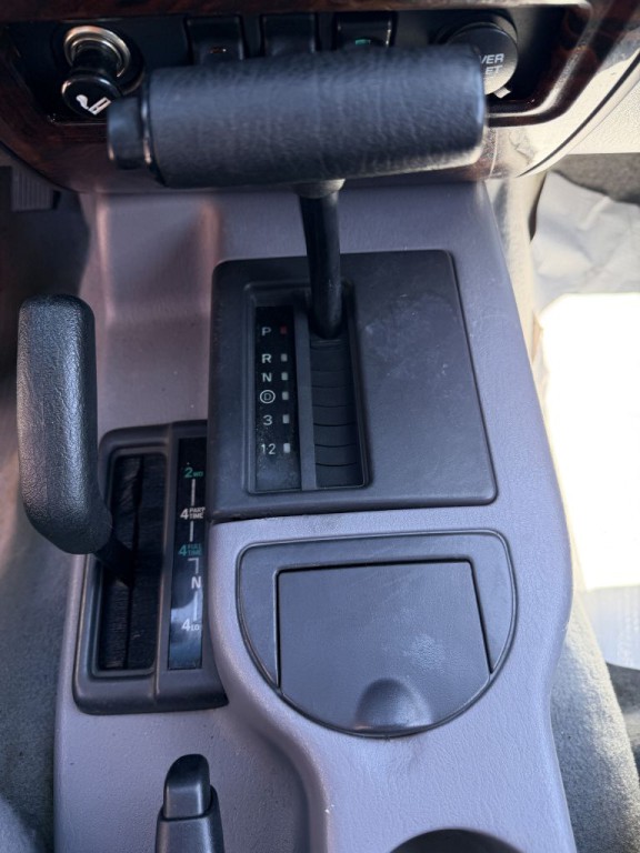 1998 Jeep Cherokee Image 18