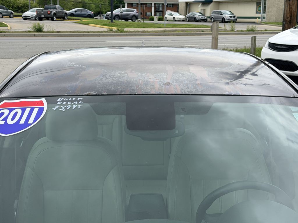 2011 Buick Regal Image 4