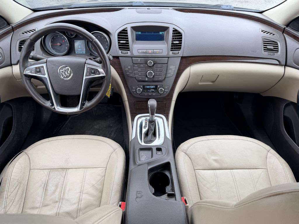 2011 Buick Regal Image 9