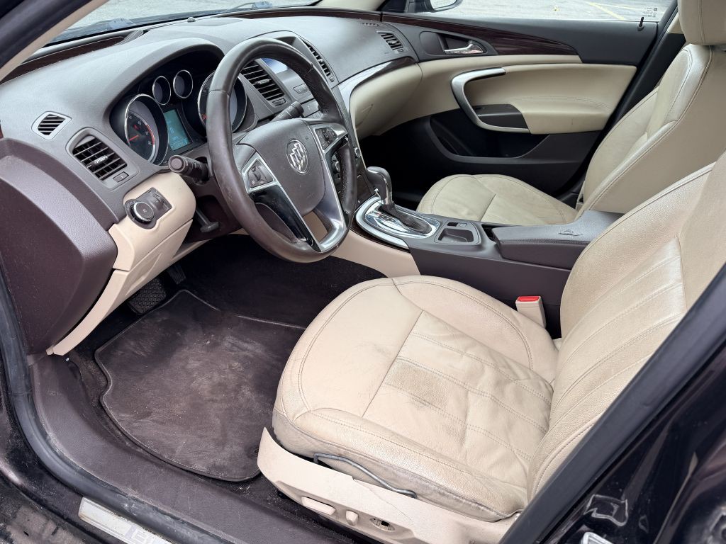 2011 Buick Regal Image 11