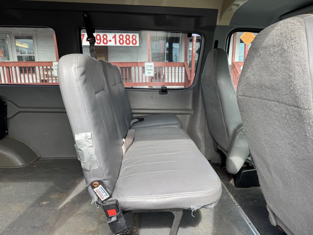 2007 Ford Econoline Image 10