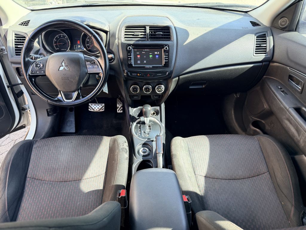 2017 Mitsubishi Outlander Image 7
