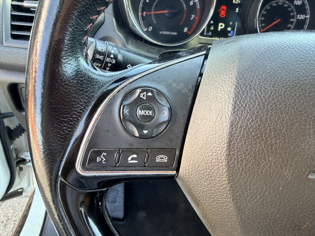 2017 Mitsubishi Outlander Image 14