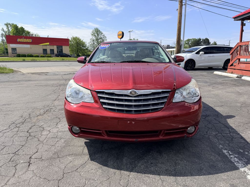 2009 Chrysler Sebring Image 2