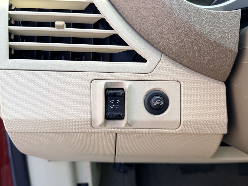 2009 Chrysler Sebring Image 8