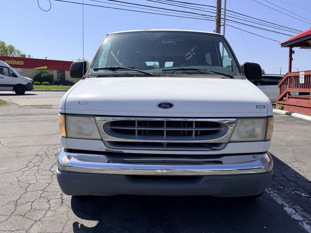 1999 Ford Econoline Image 2