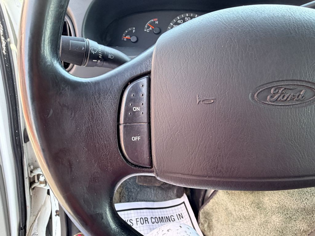 1999 Ford Econoline Image 11