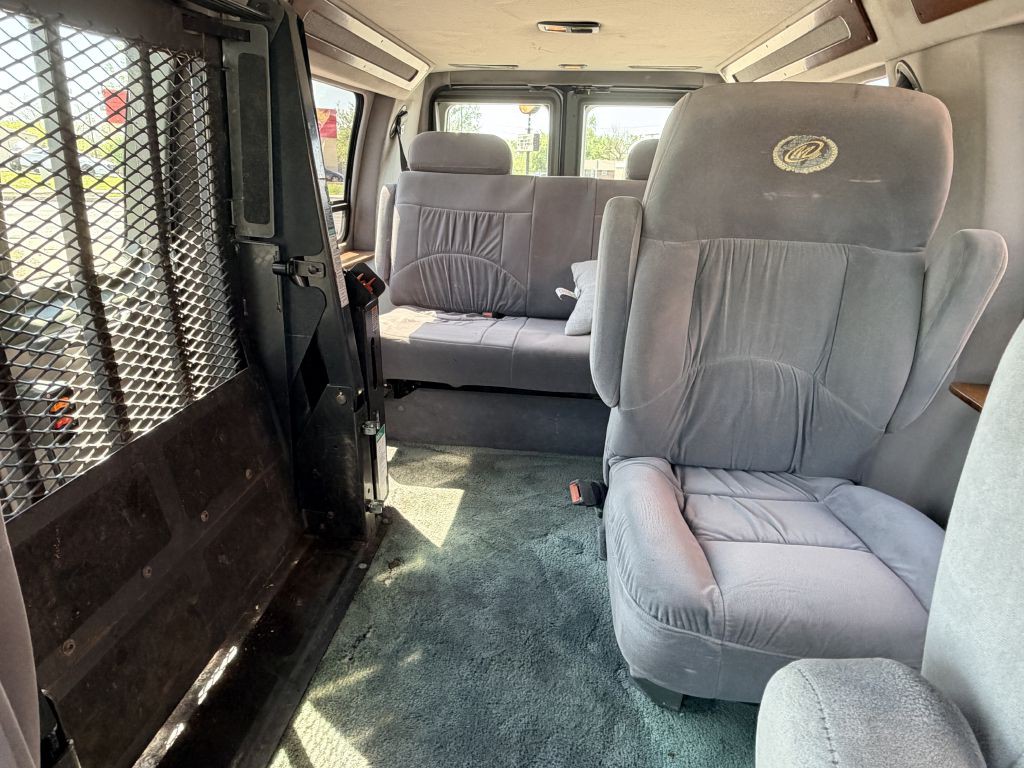1999 Ford Econoline Image 15