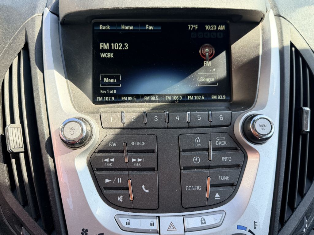2015 Chevrolet Equinox Image 17