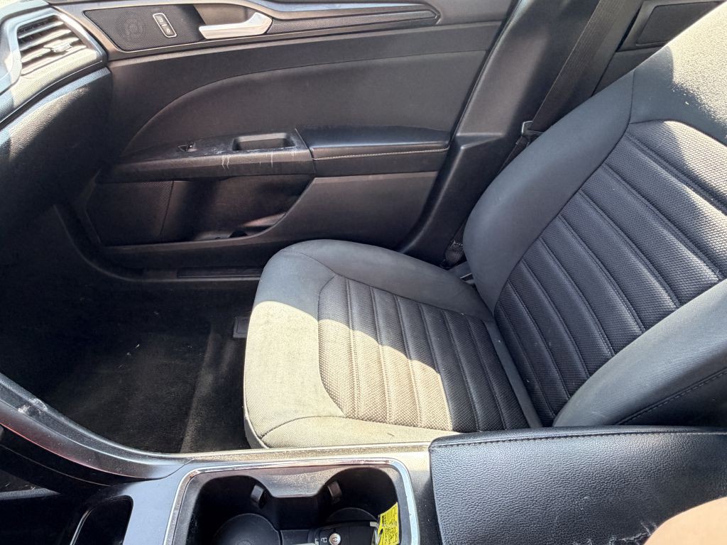 2018 Ford Fusion Image 12