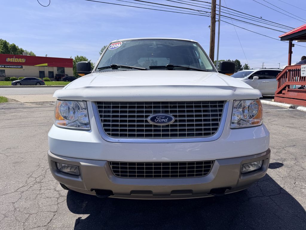2004 Ford Expedition Image 2