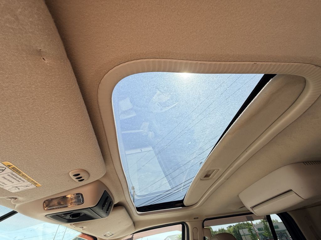 2004 Ford Expedition Image 24
