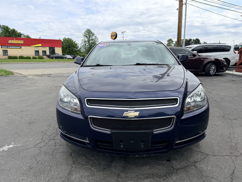 2012 Chevrolet Malibu Image 2