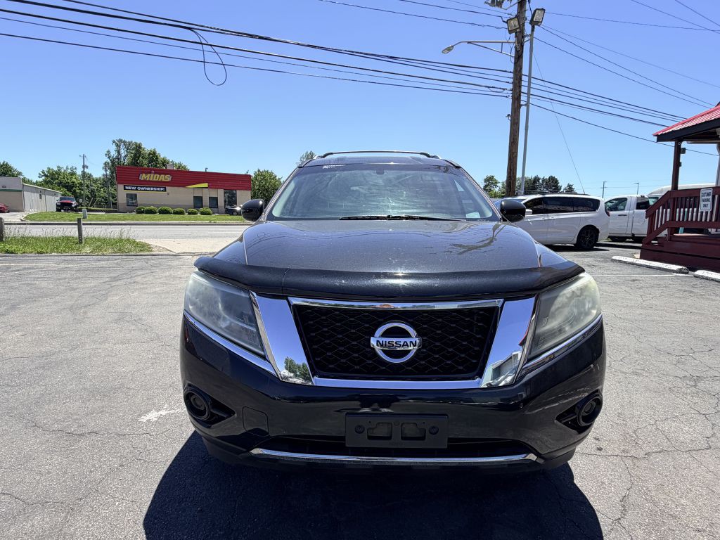 2015 Nissan Pathfinder Image 2