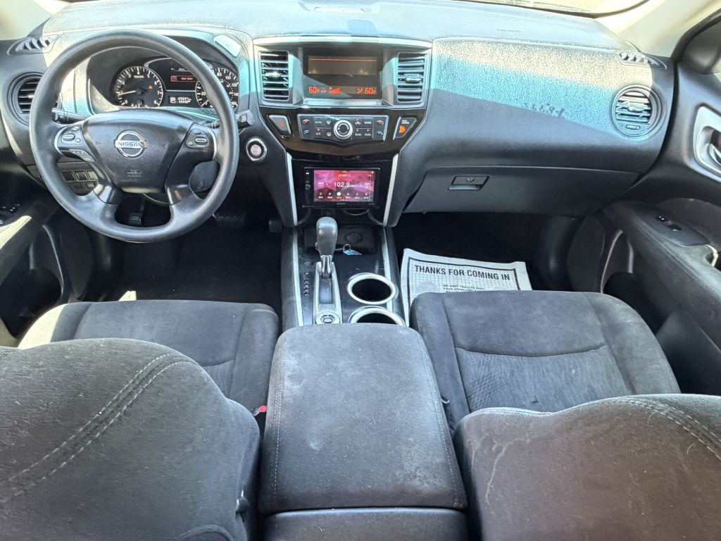 2015 Nissan Pathfinder Image 9