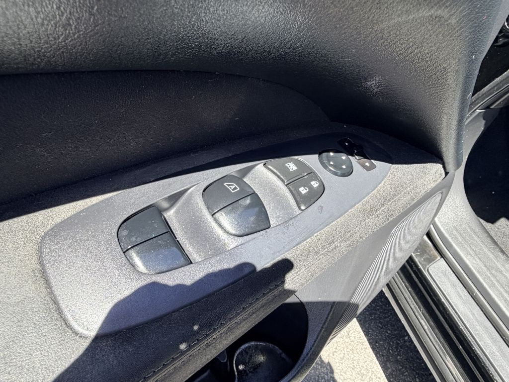 2015 Nissan Pathfinder Image 10