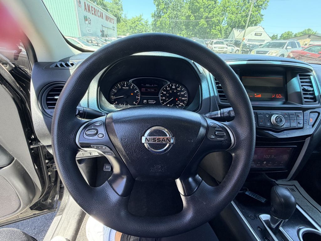 2015 Nissan Pathfinder Image 12