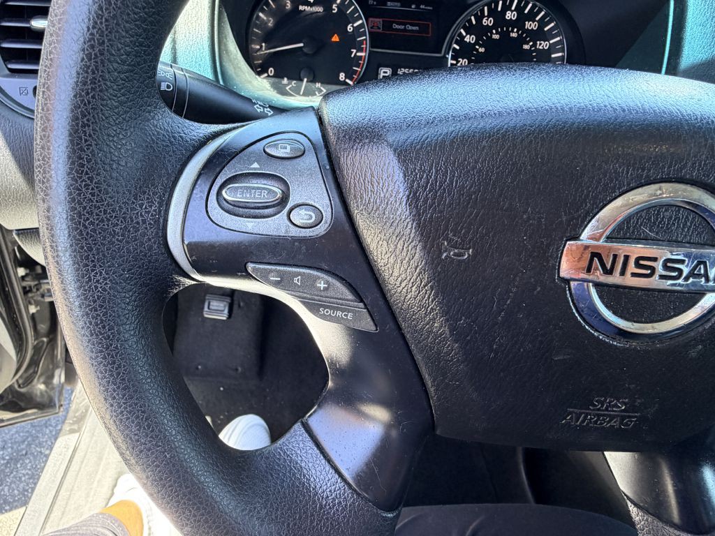 2015 Nissan Pathfinder Image 16