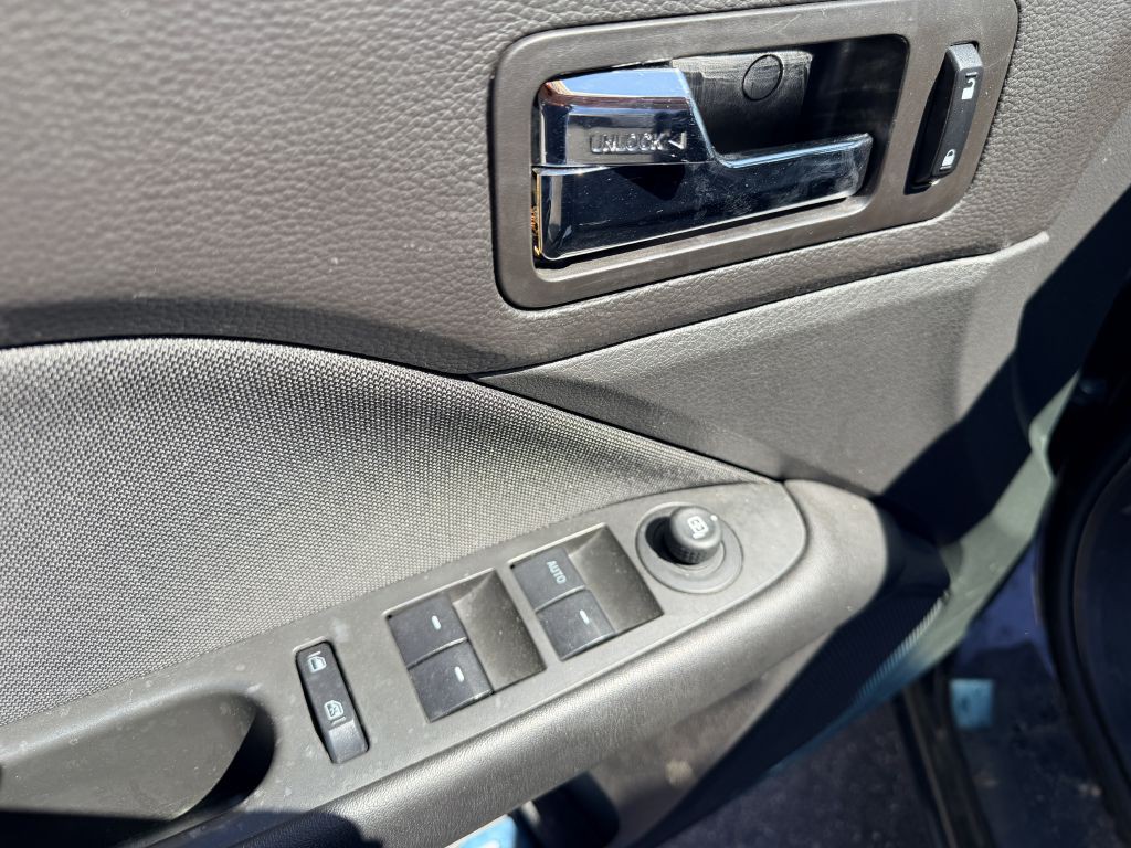 2011 Ford Fusion Image 7