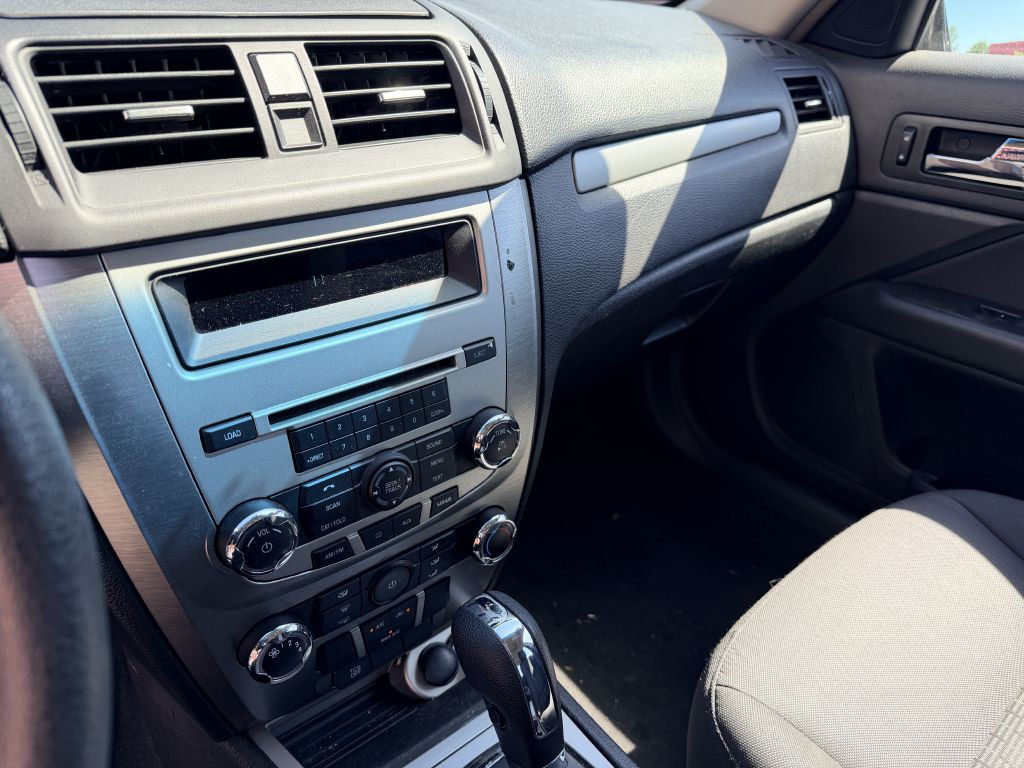 2011 Ford Fusion Image 10