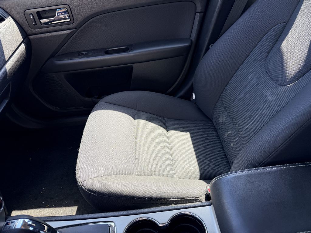 2011 Ford Fusion Image 11