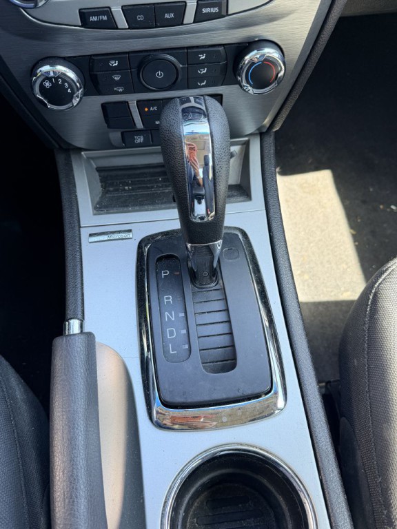 2011 Ford Fusion Image 17