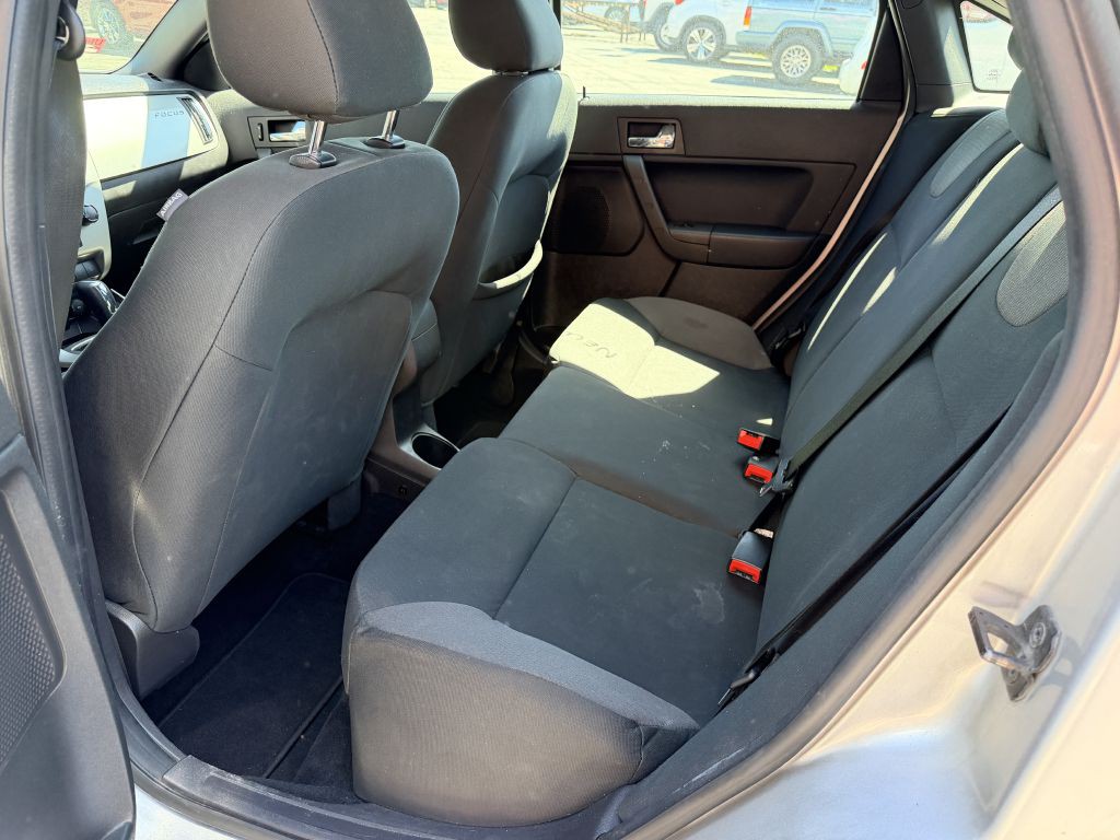 2009 Ford Focus Image 5