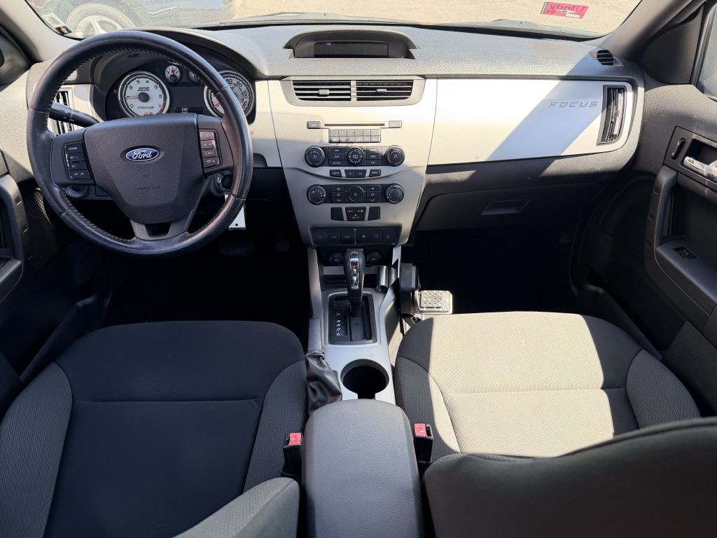 2009 Ford Focus Image 6