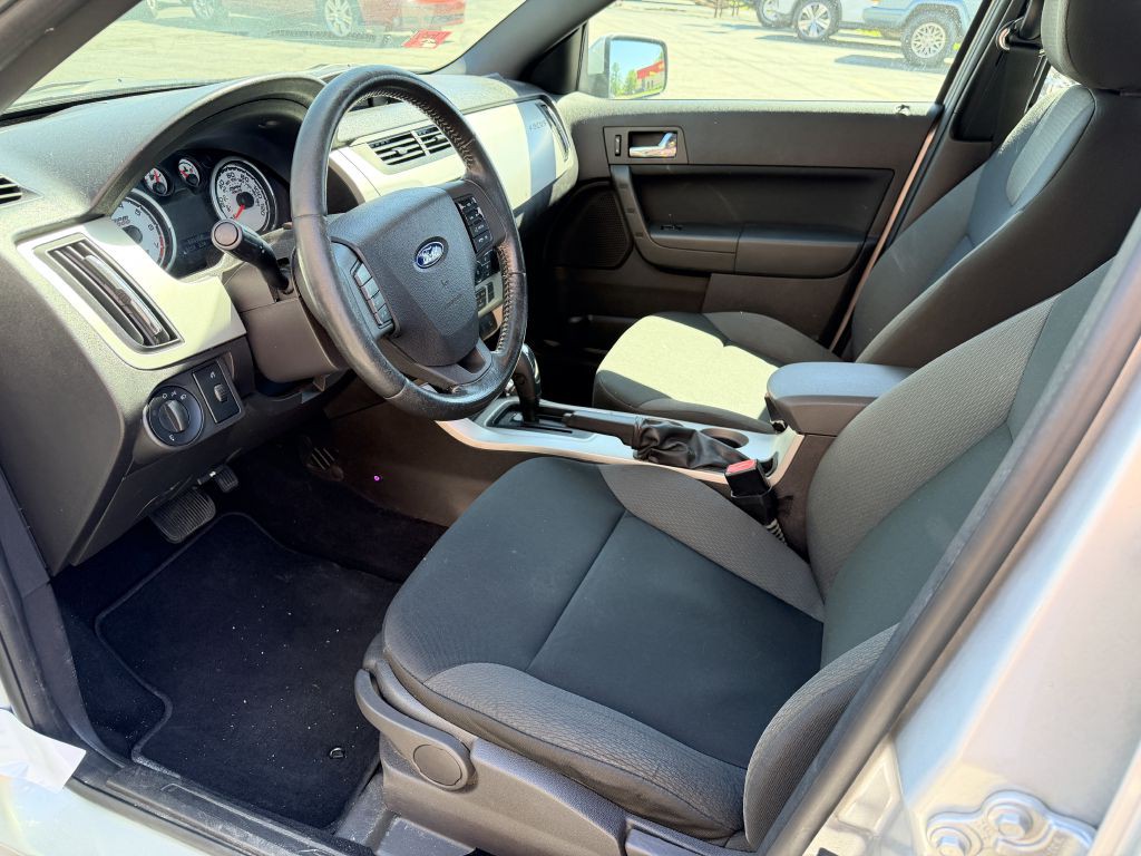 2009 Ford Focus Image 9