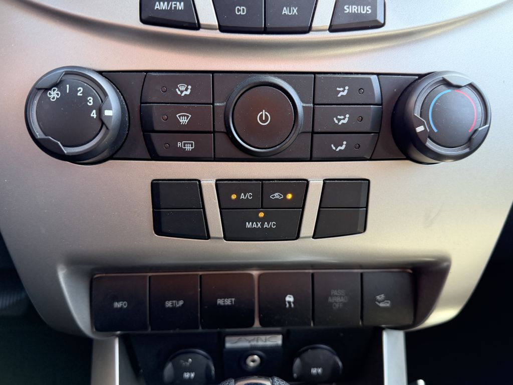 2009 Ford Focus Image 18