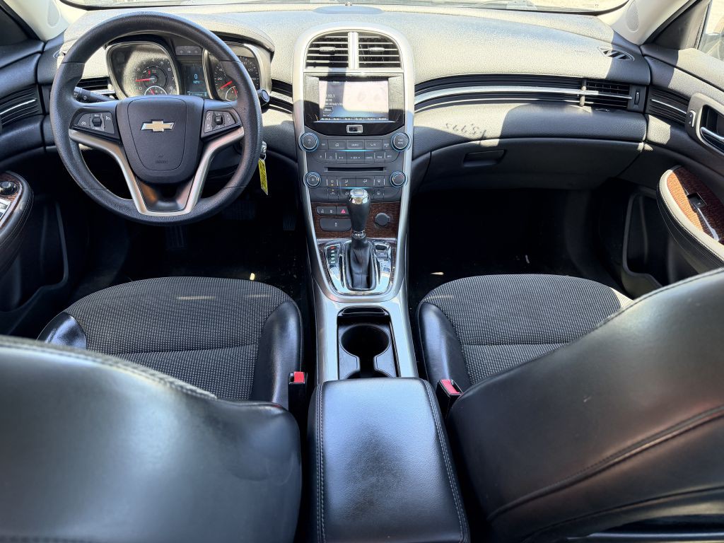 2013 Chevrolet Malibu Image 6