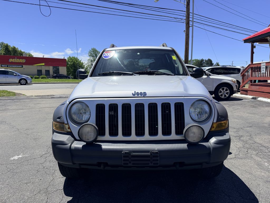 2006 Jeep Liberty Image 2