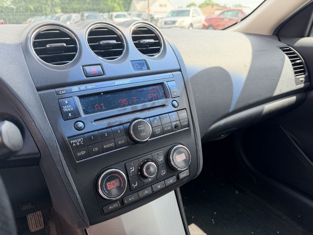 2009 Nissan Altima Image 10