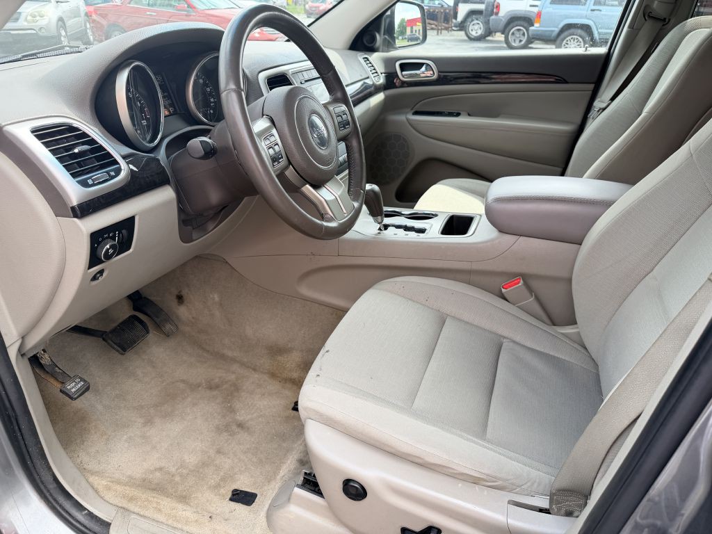 2012 Jeep Grand Cherokee Image 10