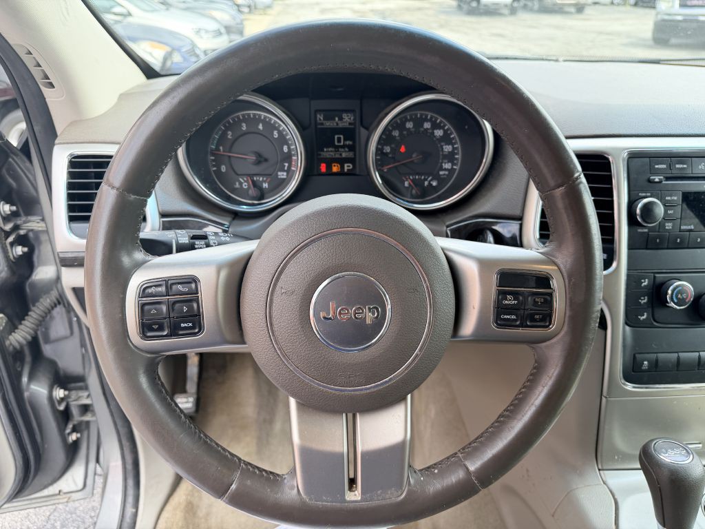 2012 Jeep Grand Cherokee Image 11