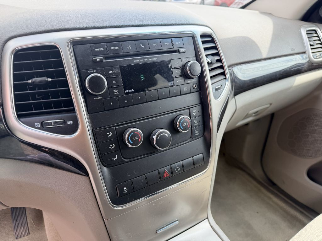 2012 Jeep Grand Cherokee Image 12