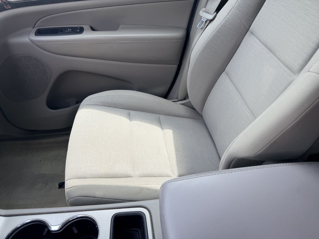 2012 Jeep Grand Cherokee Image 13