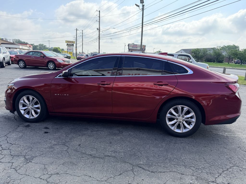2021 Chevrolet Malibu Image 3