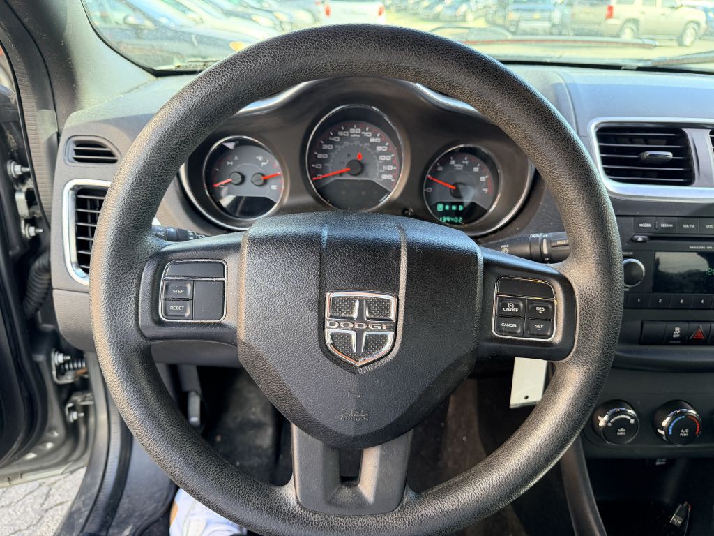 2012 Dodge Avenger Image 9
