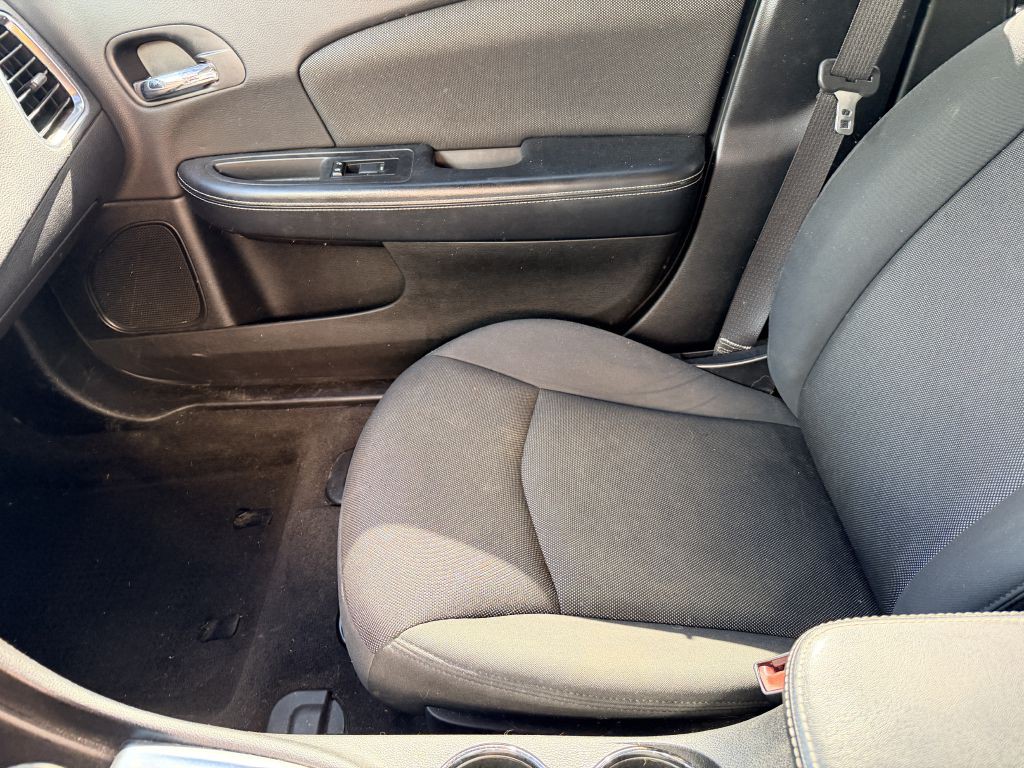 2012 Dodge Avenger Image 11