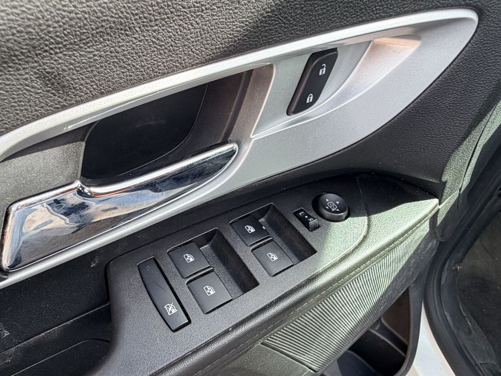 2015 Chevrolet Equinox Image 8