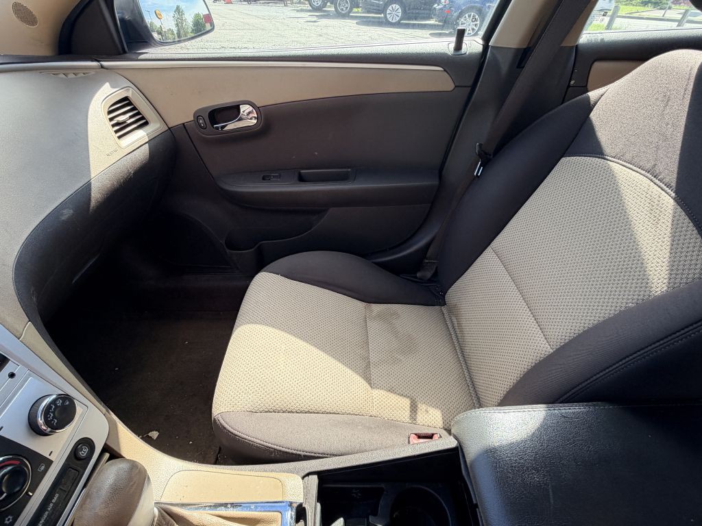 2010 Chevrolet Malibu Image 11
