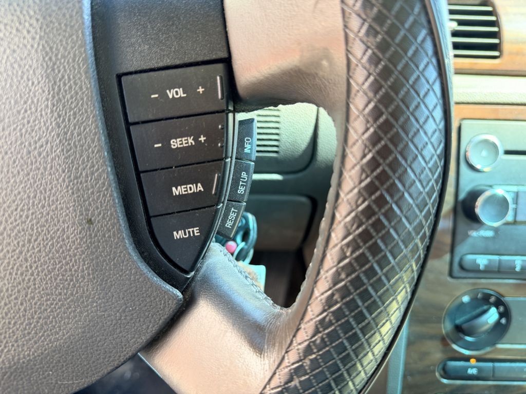 2008 Ford Taurus Image 14