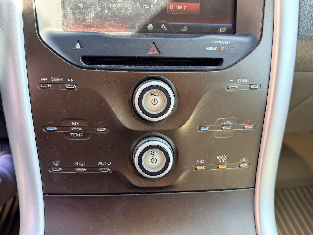 2011 Ford Edge Image 19