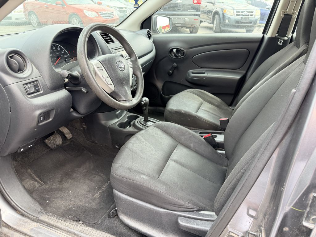 2017 Nissan Versa Image 7