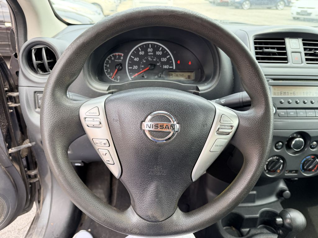 2017 Nissan Versa Image 8