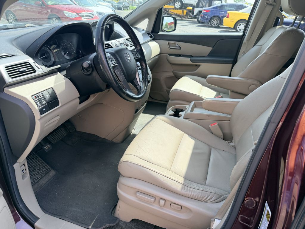2013 Honda Odyssey Image 11